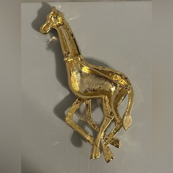 Vintage Giraffe Brooch Gold Pin Rhinestone
Enamel Large Animal Jewelry Gift. - Picture 4 of 4
